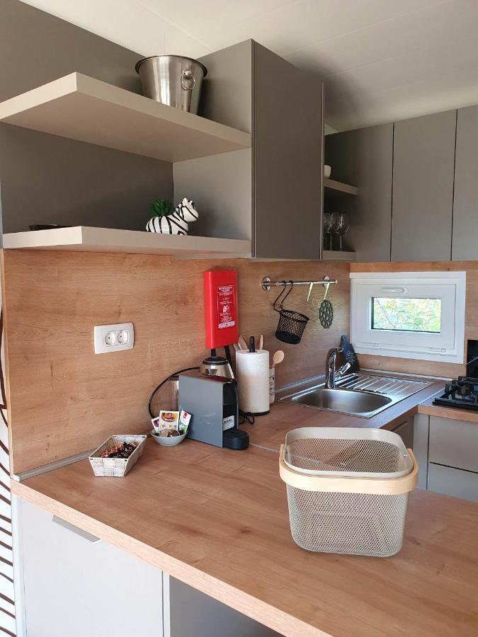 Mobile Homes Karlo & Dino Pula Exterior photo